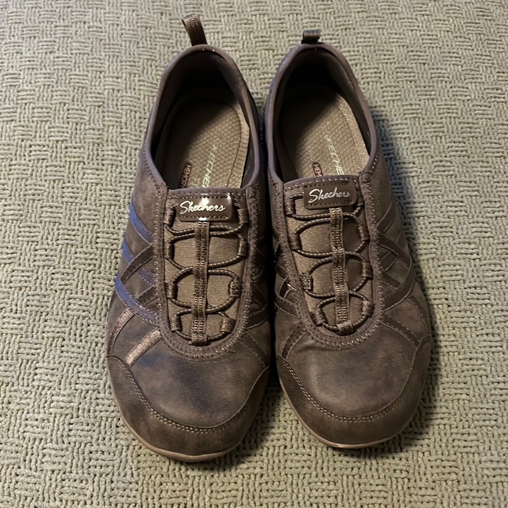 Skechers Breathe Easy Memory Foam Shoes